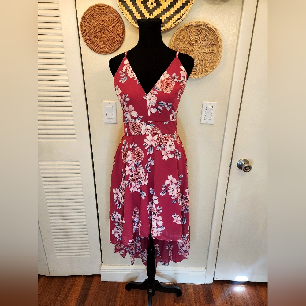 LAST ONE! High-low Floral Dress With Lace Back - Picture 3 of 11